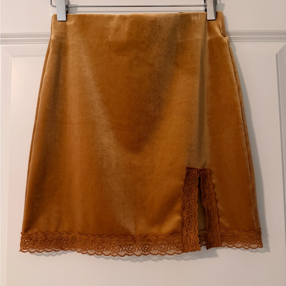 Forever 21 Lace Trim Mini Skirt XS